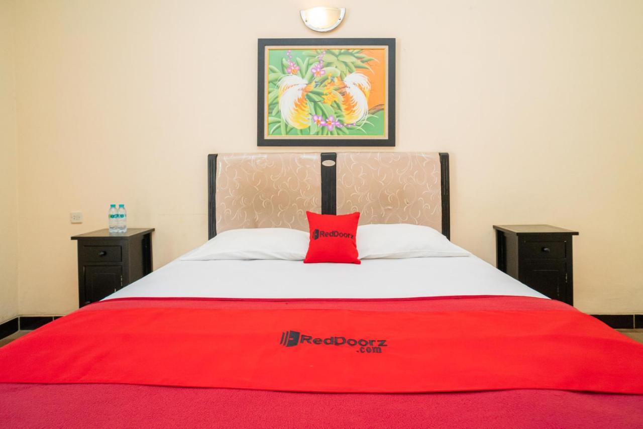 Reddoorz @ Panglima Sudirman Madiun Hotel Exterior foto